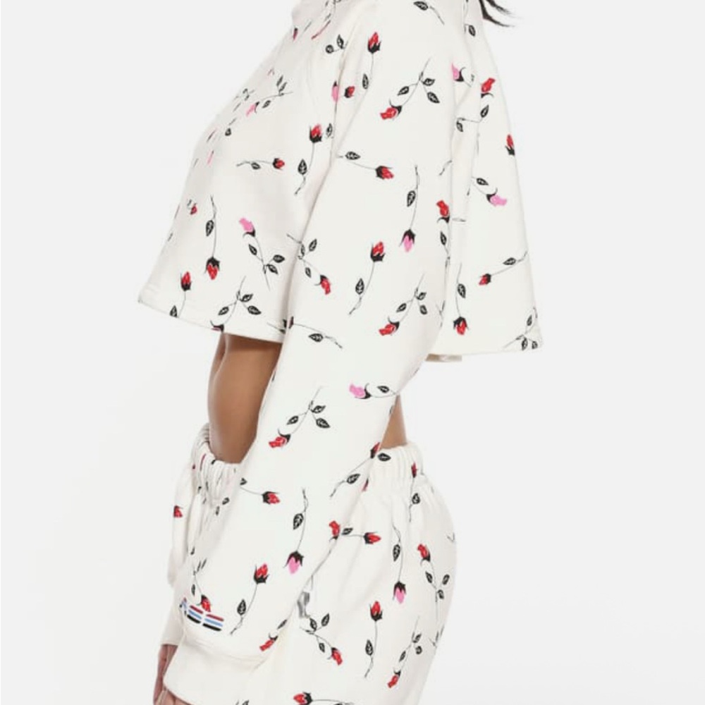 Elegant Floral Women's Sweater